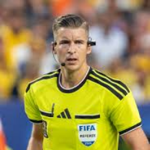 Referee
